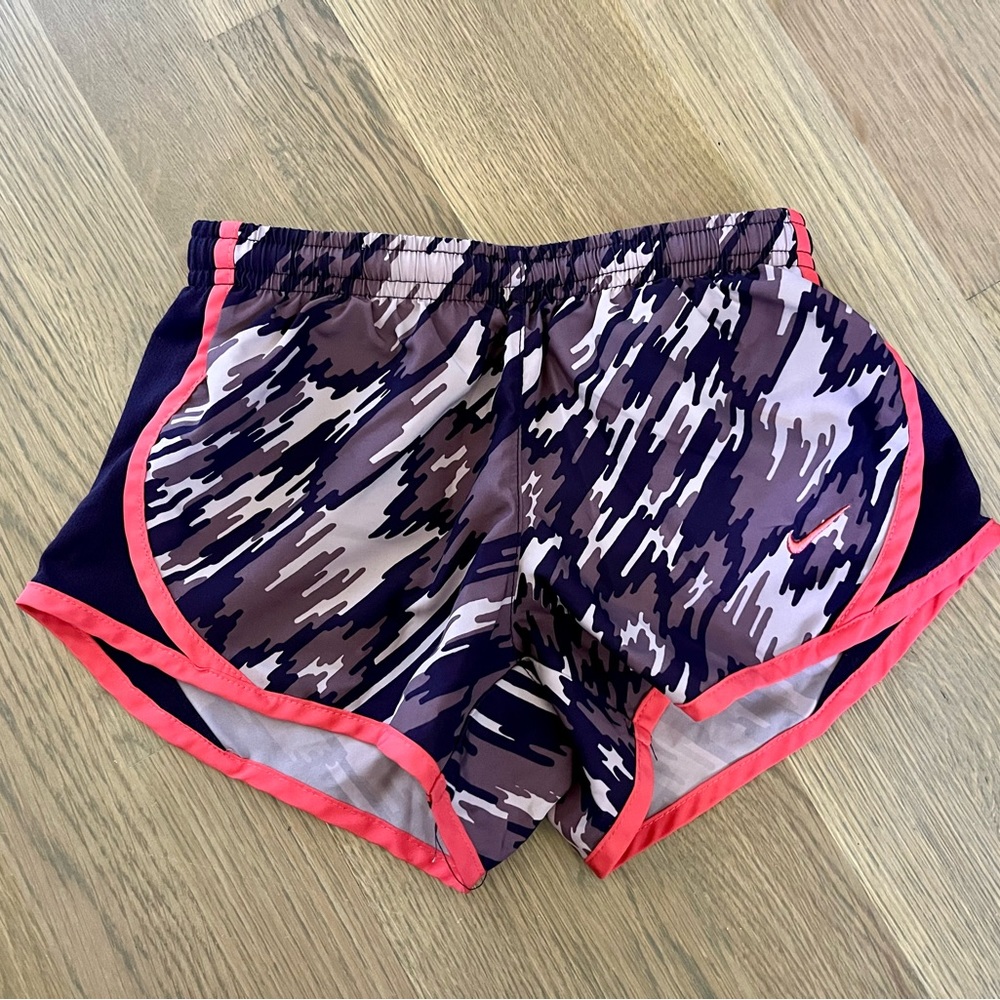 Nike Kids Girl's Dry Tempo Running Short PurpleDynasty/Ember Glow Size: XS (6).